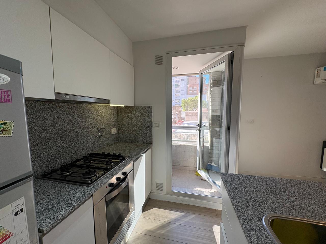 Foto de Departamento en alquiler barrio centro amoblado balcón moderno, imagen 5