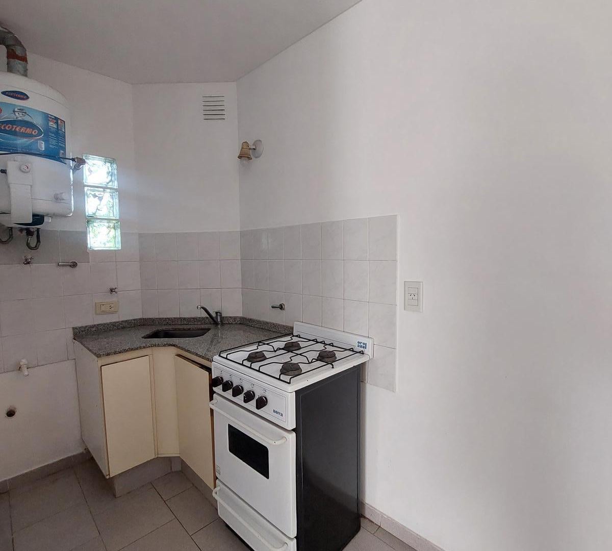 Foto de Departamento en alquiler un dormitorio balcón externo abasto ideal, imagen 3