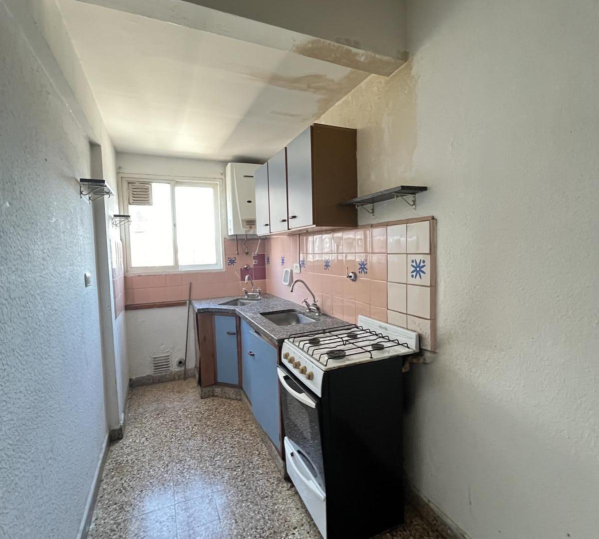Foto de departamento, un dormitorio, amplio, centro, externo, balcón., imagen 3