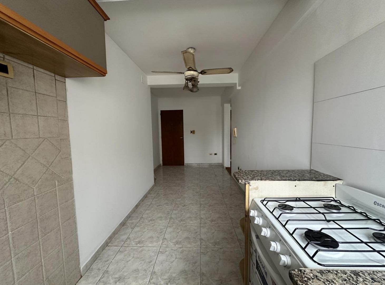 Foto de departamento en alquiler un dormitorio zona de facultades moderno, imagen 2