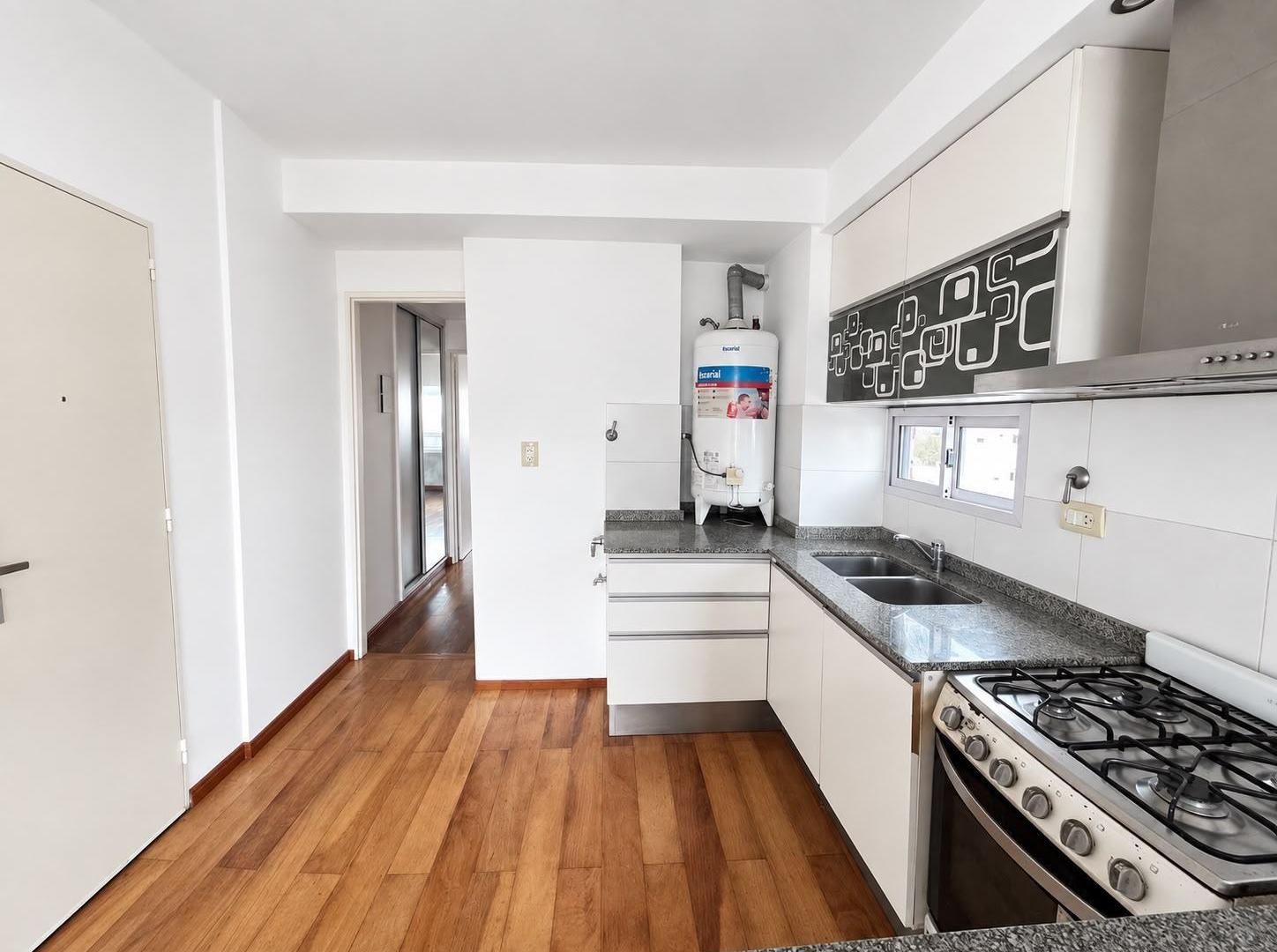 Foto de Departamento en alquiler de un dormitorio, vista total al rio y parque, imagen 4