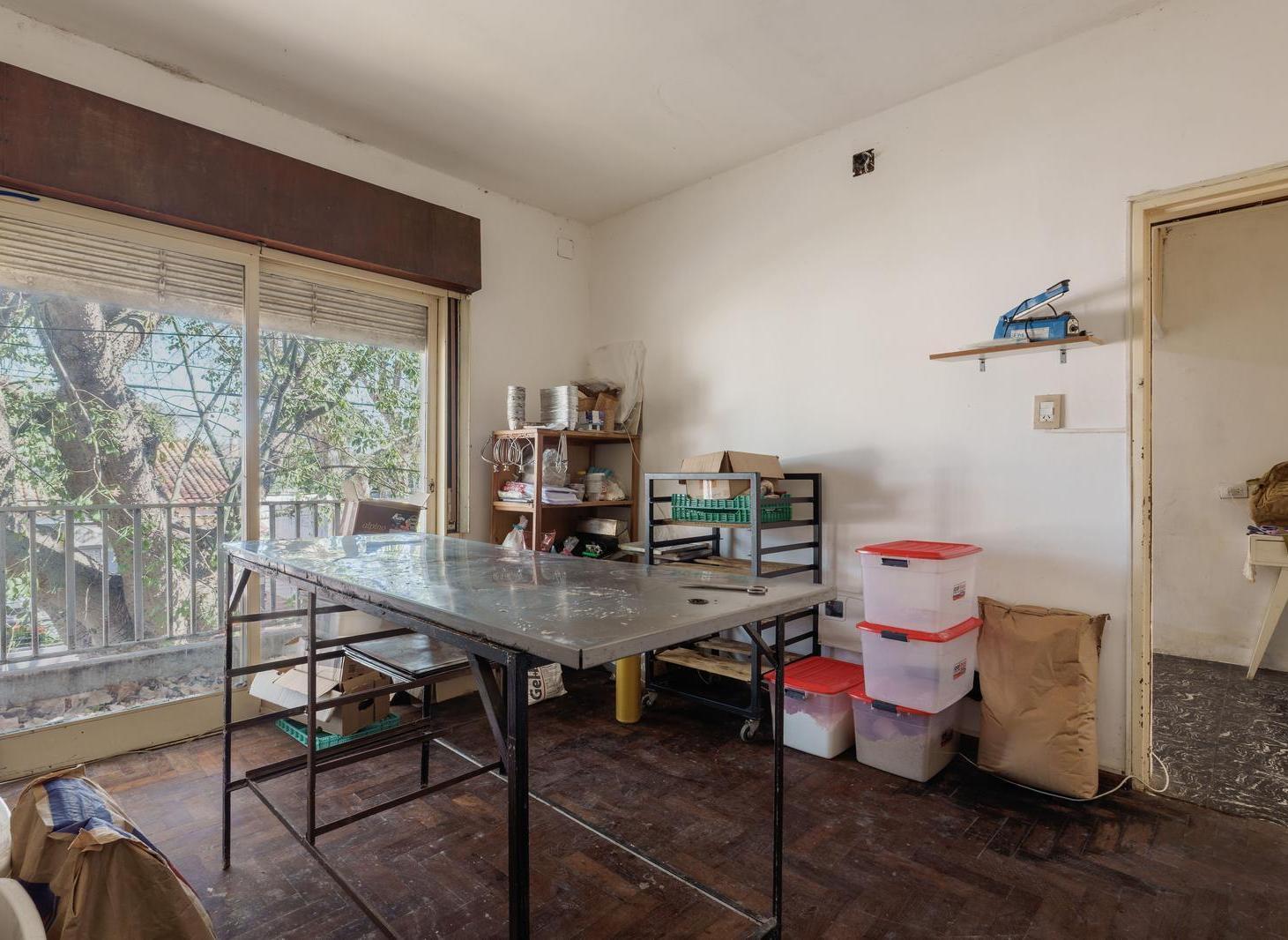 Foto de Venta PH 2 dormitorios con balcón patio y terraza en Alberdi por, imagen 1