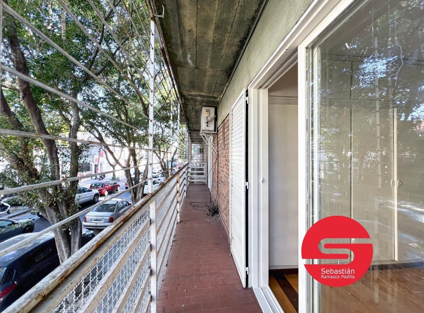 Foto de Departamento venta pichincha 2 dormitorios balcón patio apto crédito, imagen 3