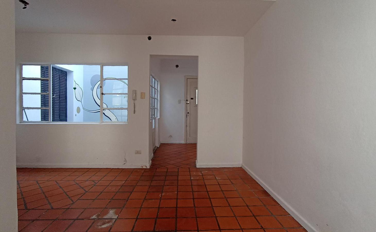 Foto de Casa de pasillo, dos dormitorios, doble patio, terraza, zona del río., imagen 2
