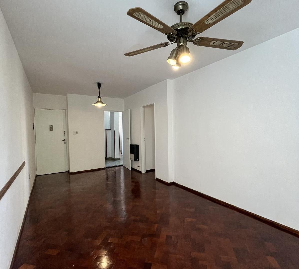 Foto de Departamento en alquiler, tres dormitorios, moderno, amplio, centro, imagen 3
