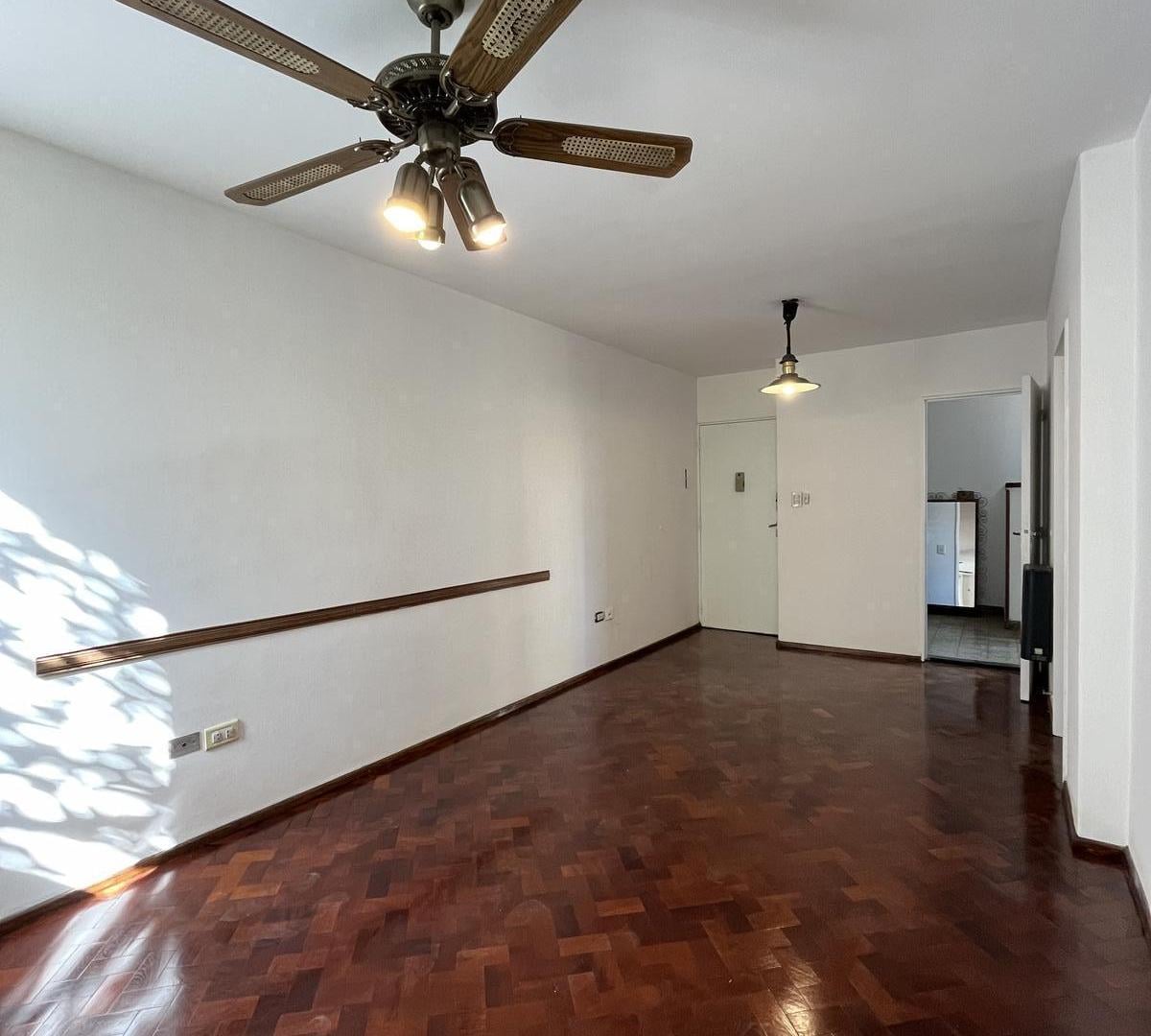 Foto de Departamento en alquiler, tres dormitorios, moderno, amplio, centro, imagen 2