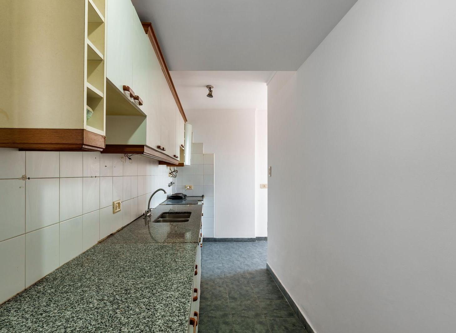 Foto de Departamento venta barrio centro 3 dormitorios con balcón cochera, imagen 4