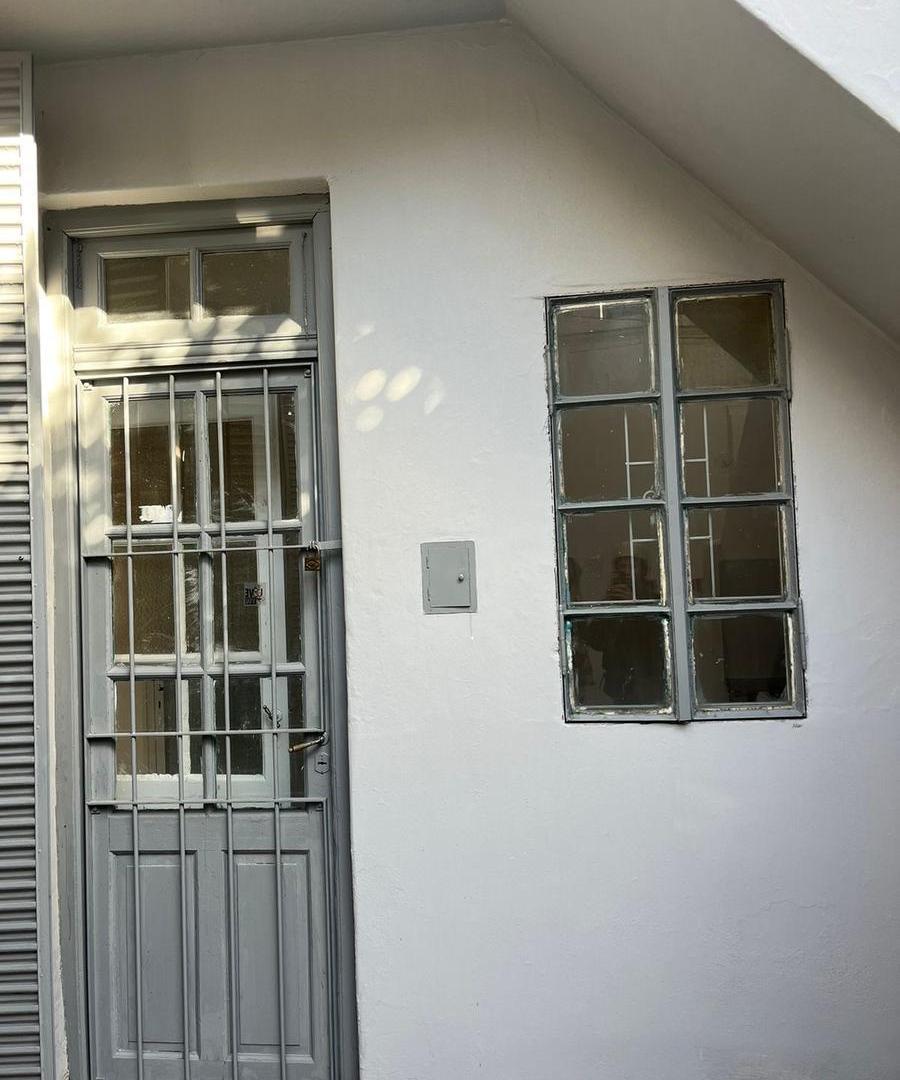 Foto de Casa de pasillo en alquiler, un dormitorio, patio, altillo, zona del, imagen 5