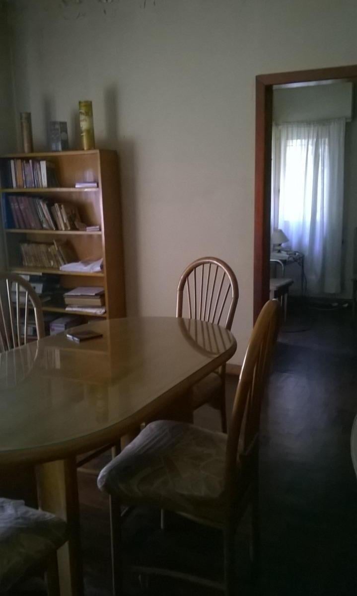 Casa con 2 dormitorios y 267 m2 en venta en Adrogué