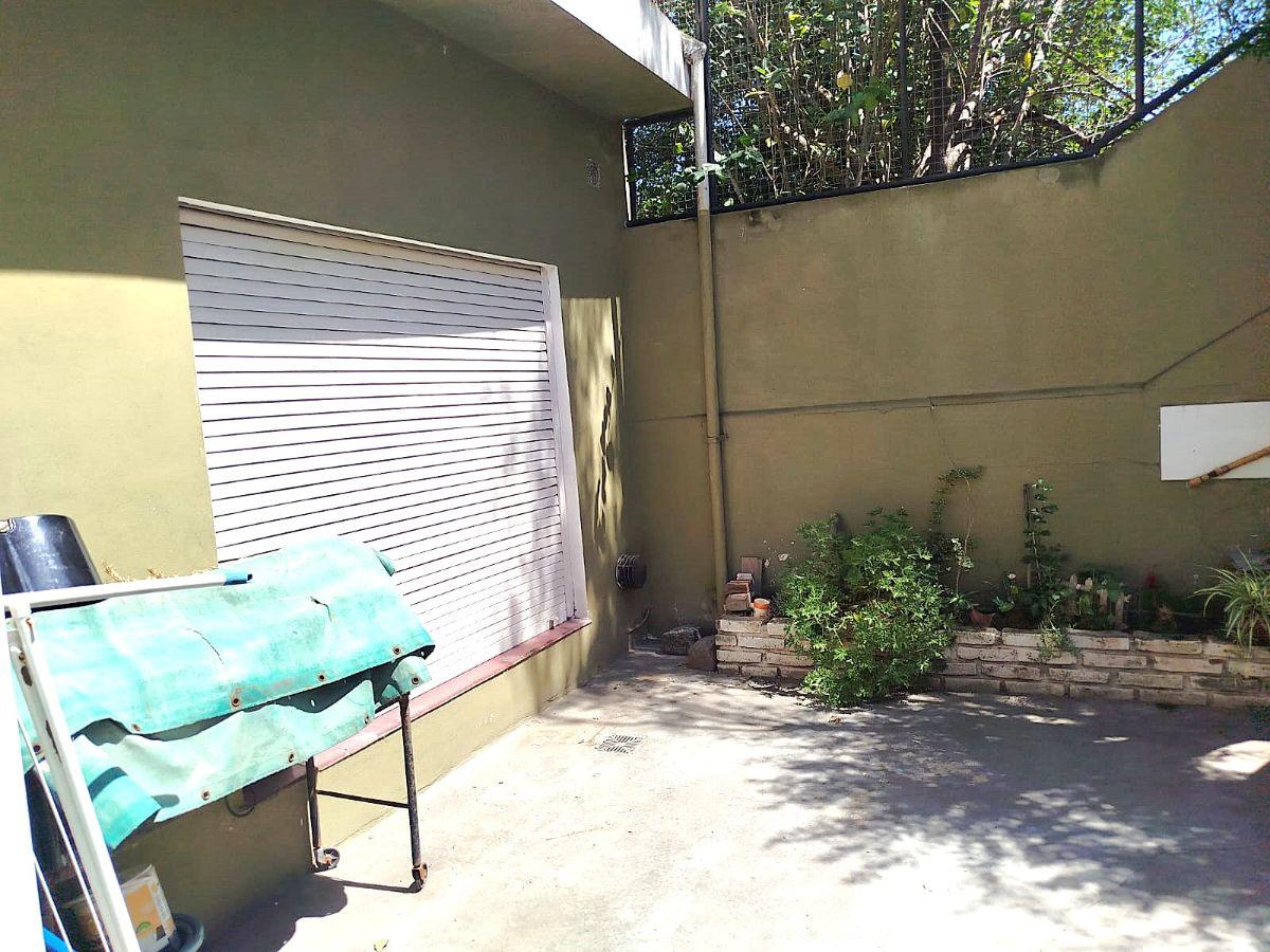 PH en venta en Lanús de tres ambientes