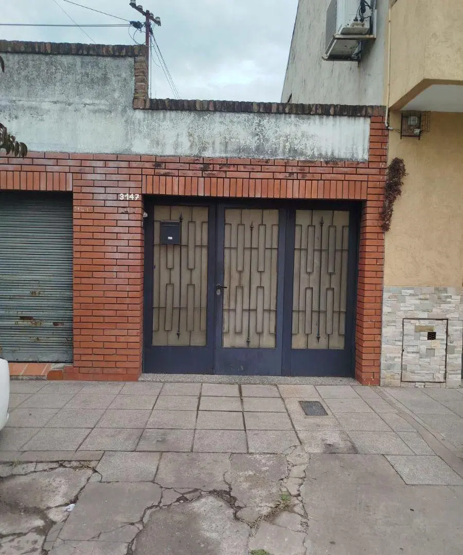 PH interno de ambiennte y medio en alquiler en Remedios de Escalada 1