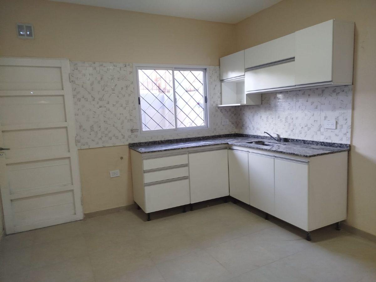 Foto de Departamento tipo casa con 3 dormitorios en alquiler en Banfield-Lanús, imagen 4