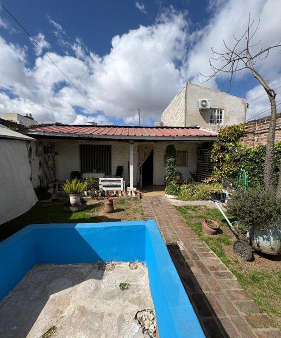 Foto de Casa para dos familia, venta Lanus,, imagen 1