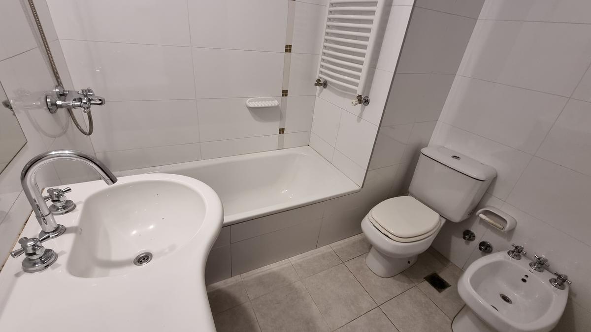Departamento semipiso 3 dormitorios, Güemes y Oroño