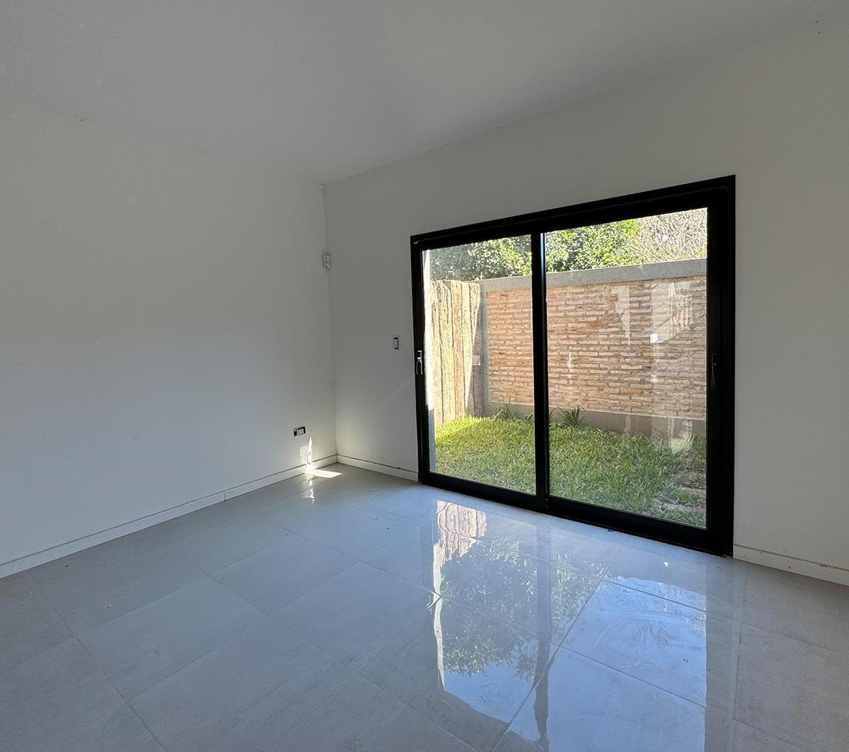 Departamento Duplex 2 Dorm. Venta La Florida 3