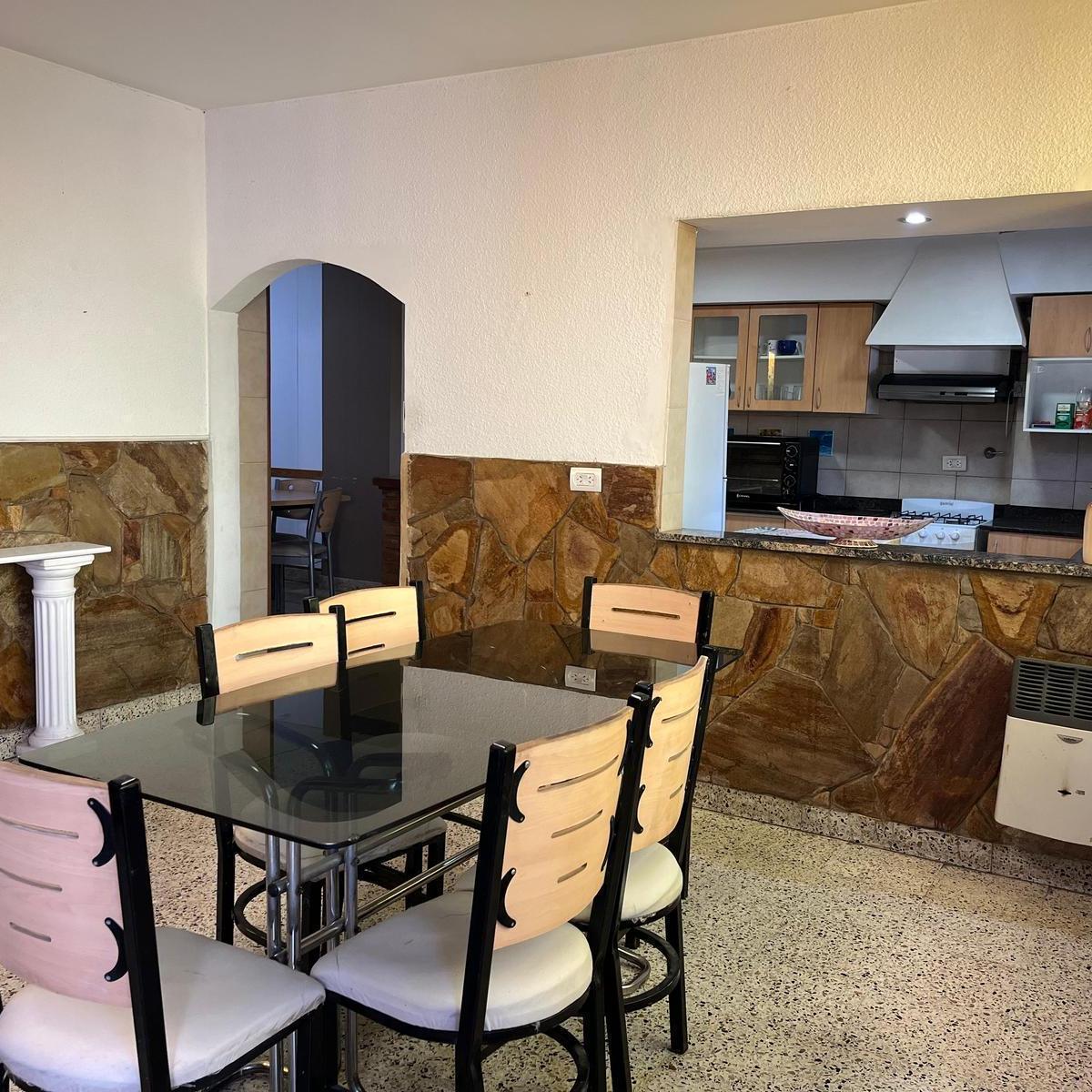 Departamento en Alberdi 3