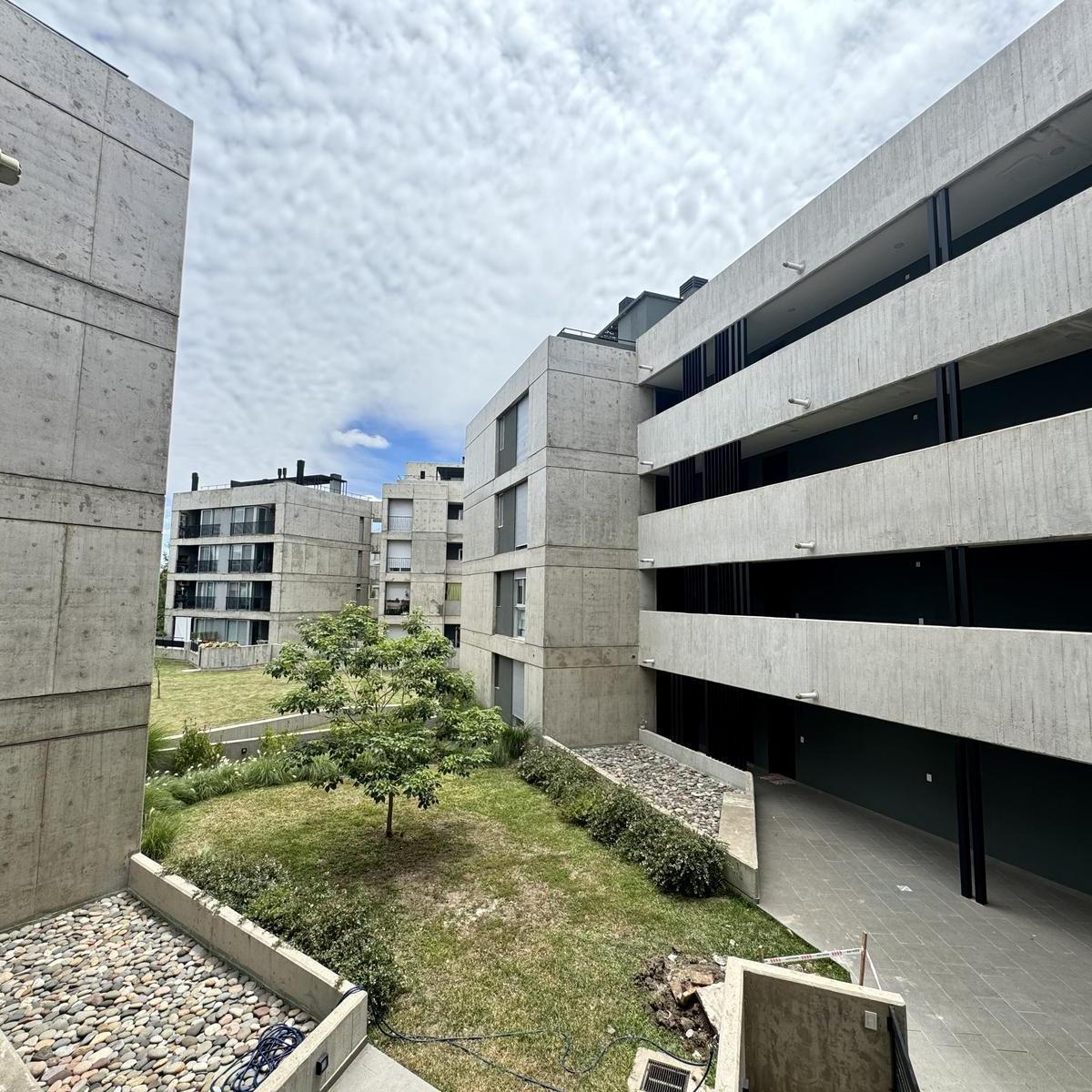 Venta Departamento 1 Dormitorio Funes Condominio Privado Ocho Sauces 5