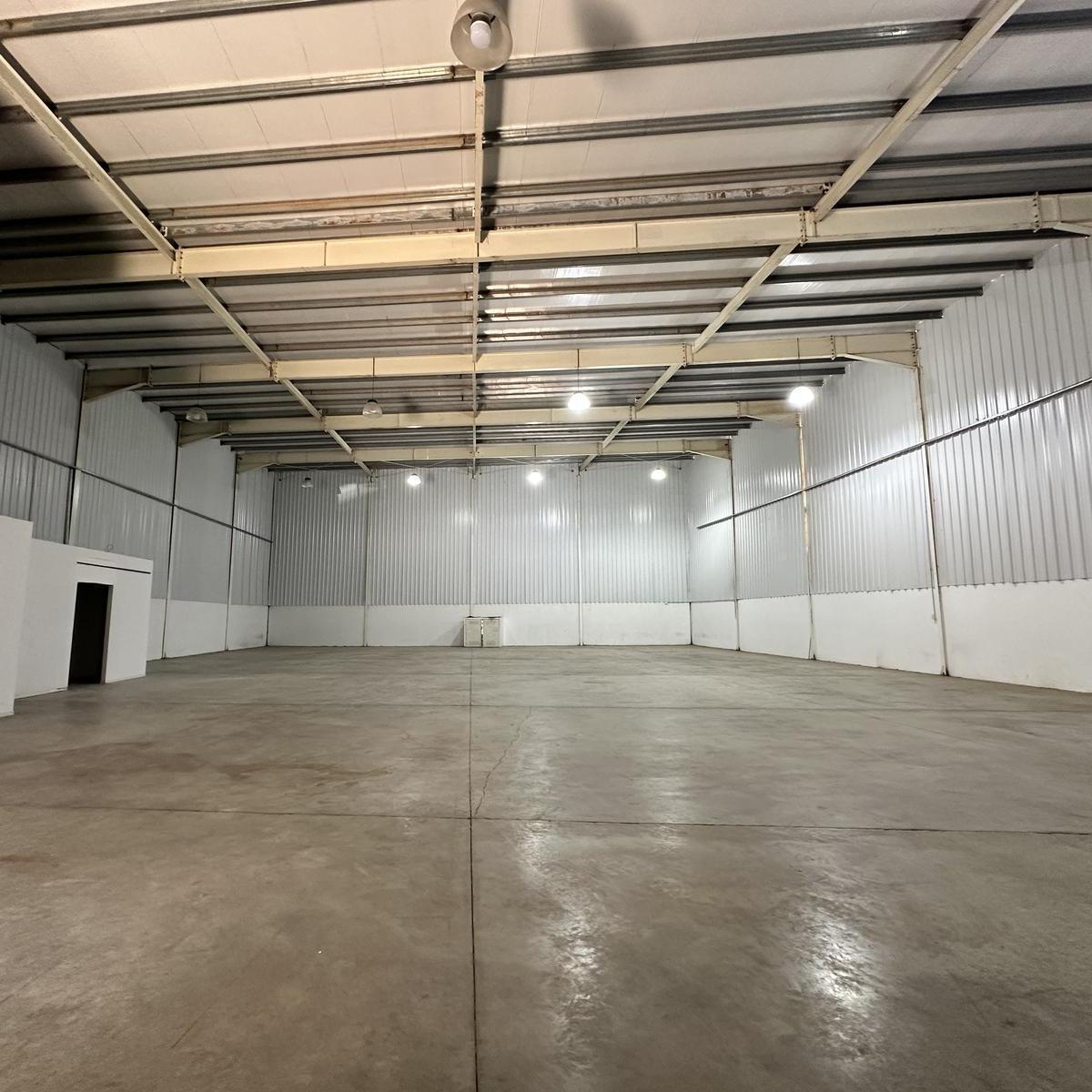 Nave Industrial en Micropi - Alquiler - 875 m² 5