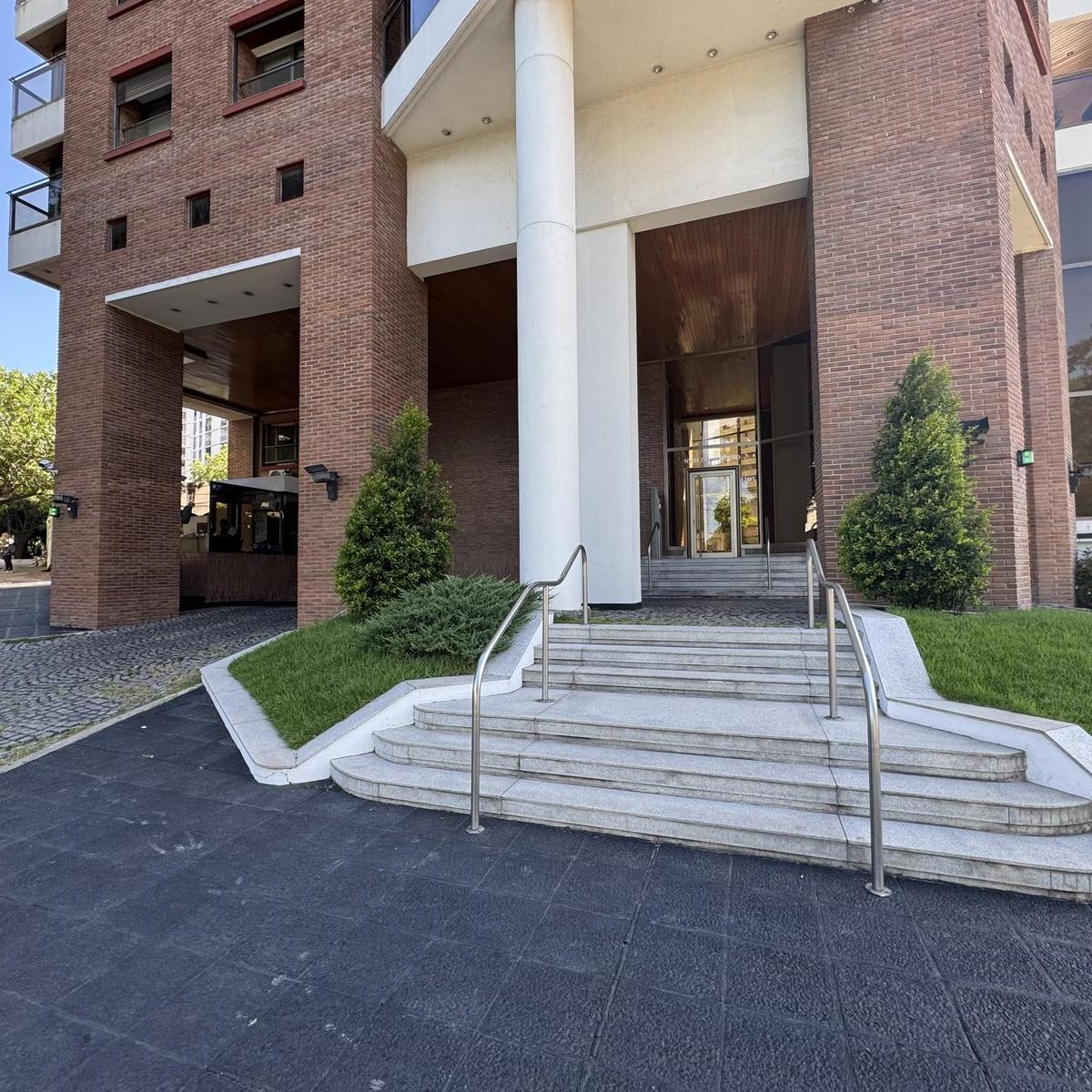 Venta Departamento 3 Dorm. Av Libertad Al 200 Barrio Martin 2