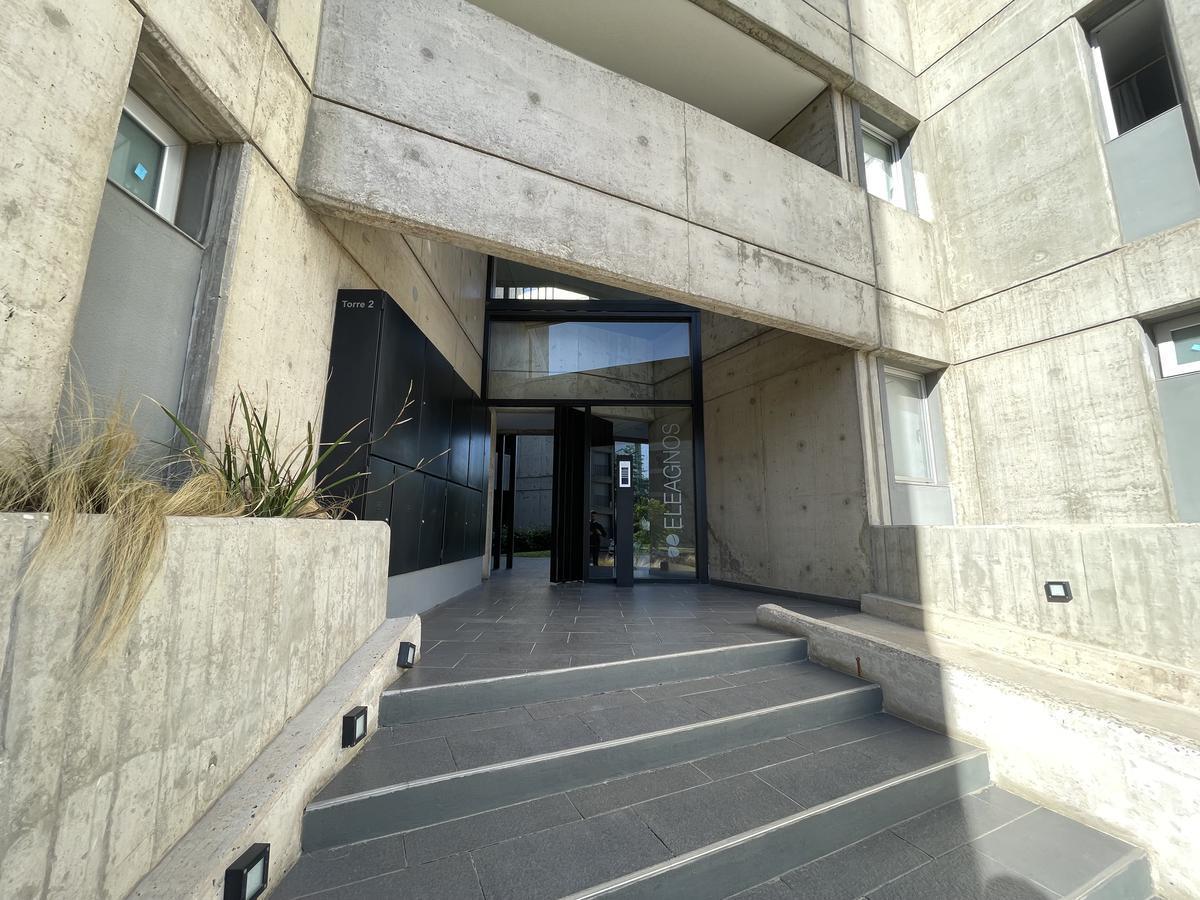 Venta Condominio Privado Funes 3 Dorm. con Terraza Ocho Sauces 2