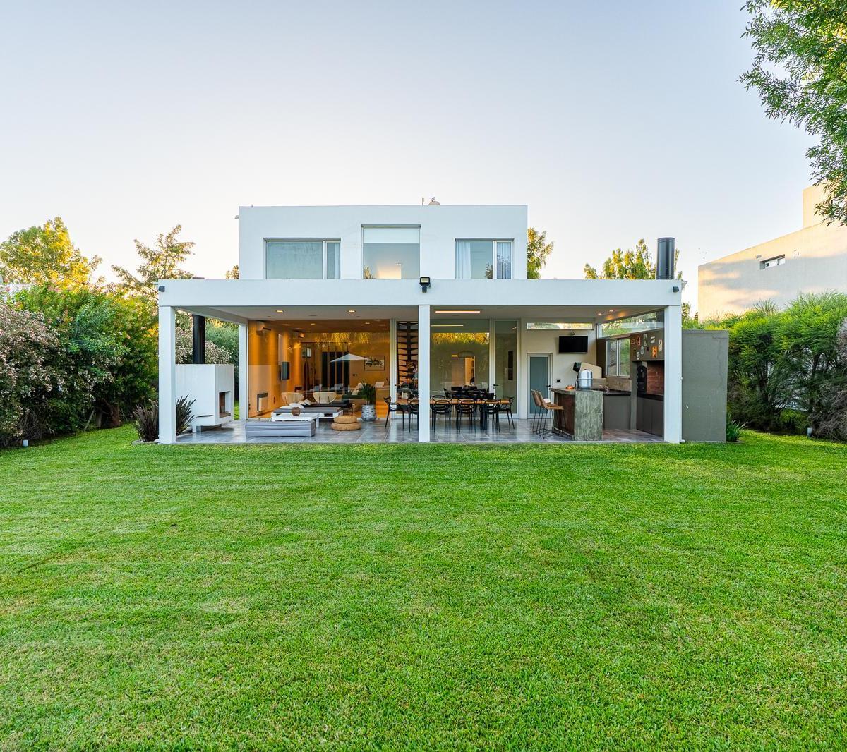 Casa a La Venta 3 Dormis en Puerto Roldan 4