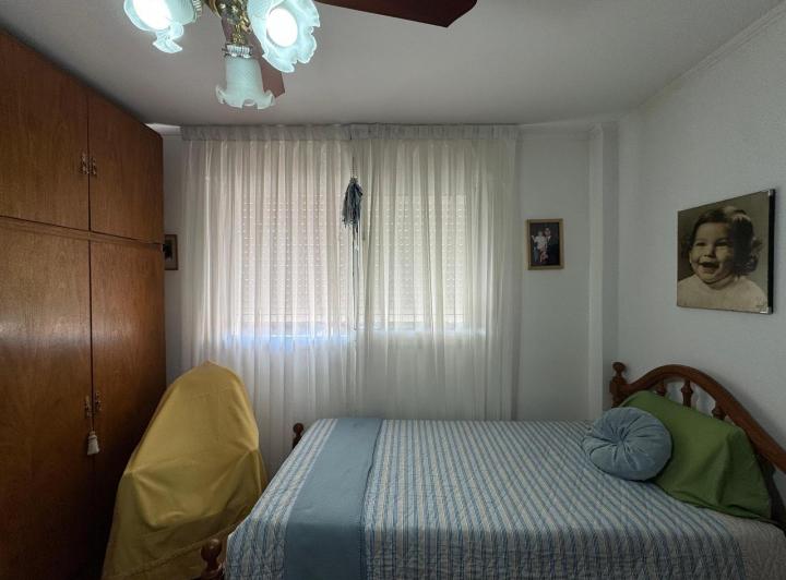 Venta departamento 3 dormitorios Abasto semipiso frente 5