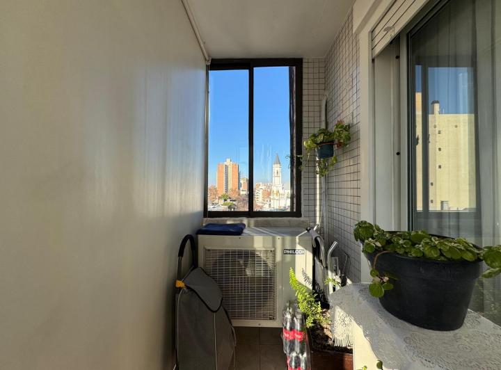 Venta departamento 3 dormitorios Abasto semipiso frente 2
