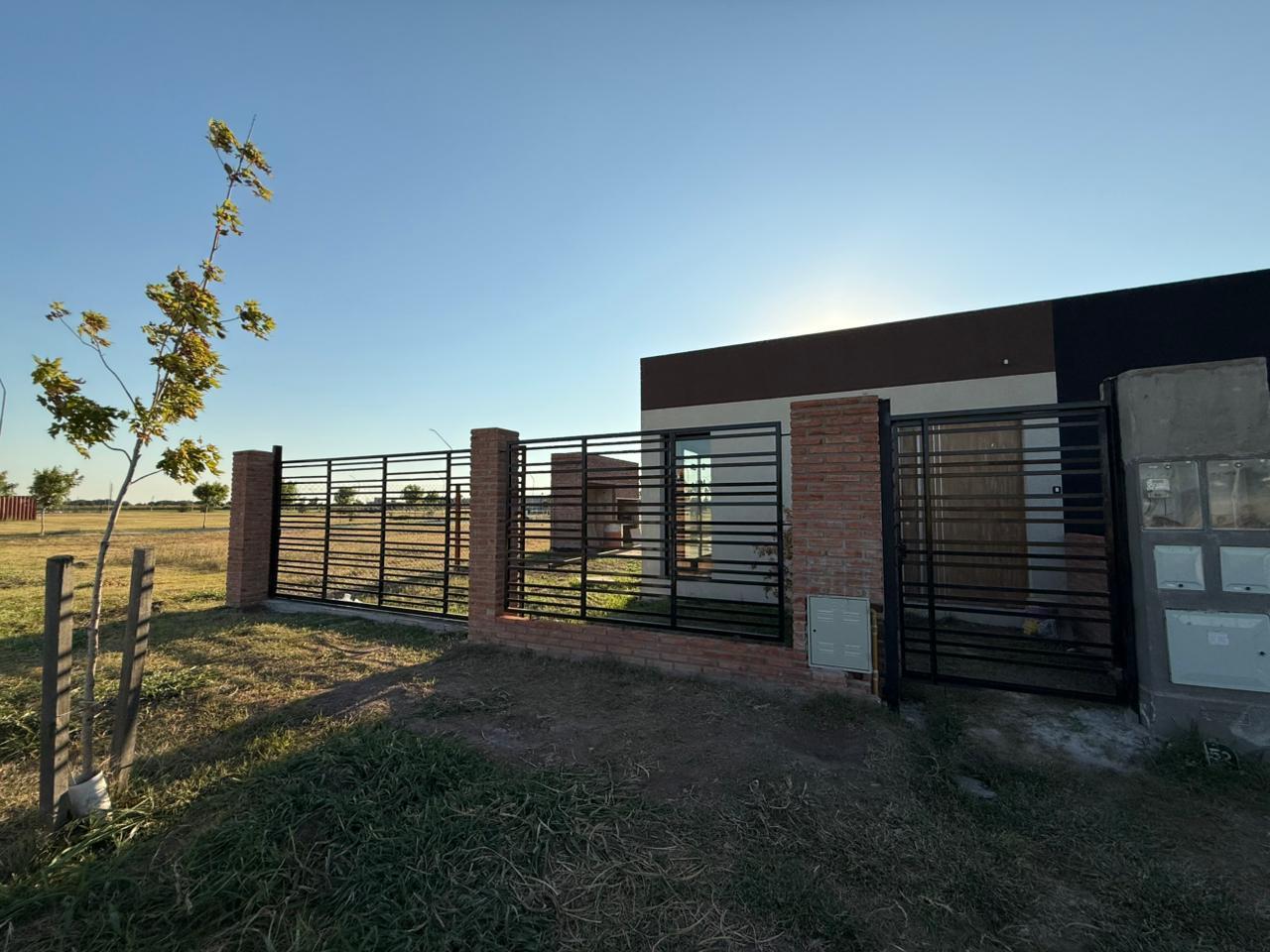 Casa a la venta 3 dormitorios a estrenar en EcoTierra Pueblo Esther