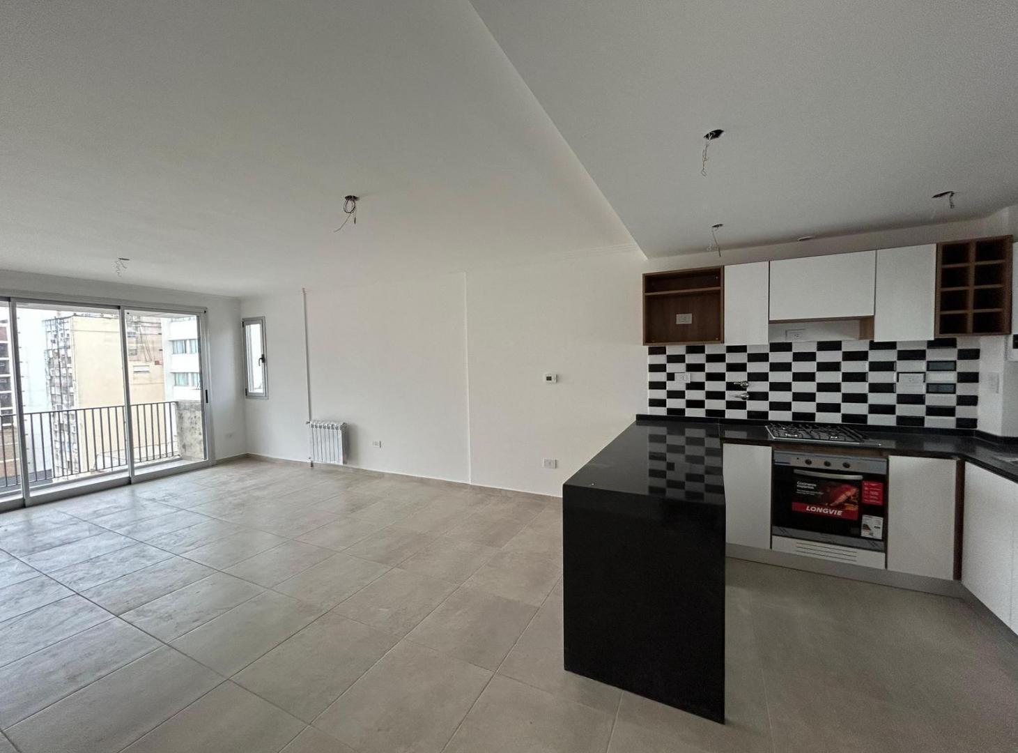 Departamento 3 dormitorios en venta con cochera y balcon