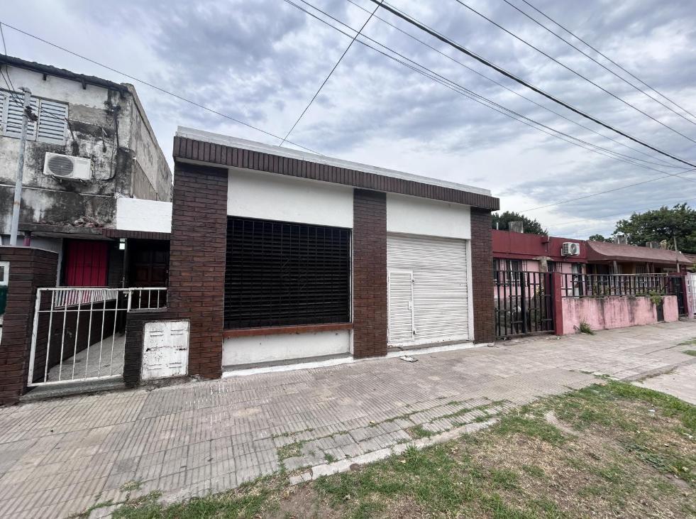venta casa tres dormitorios patio interno empalme