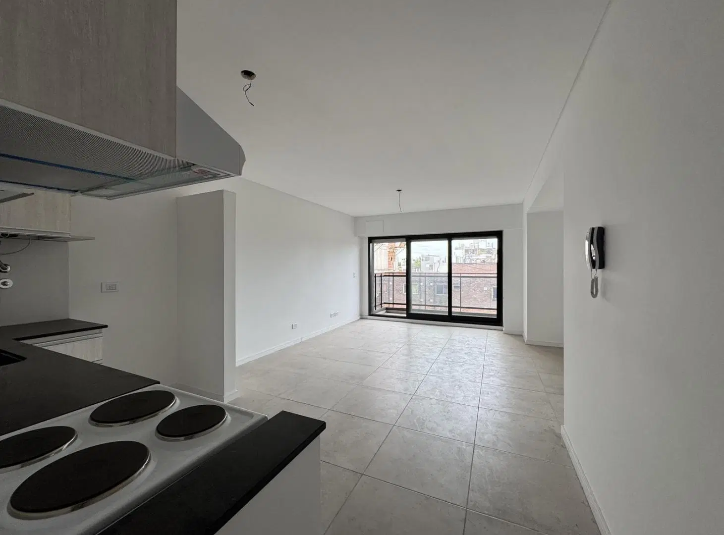 Departamento en Luis Agote 1