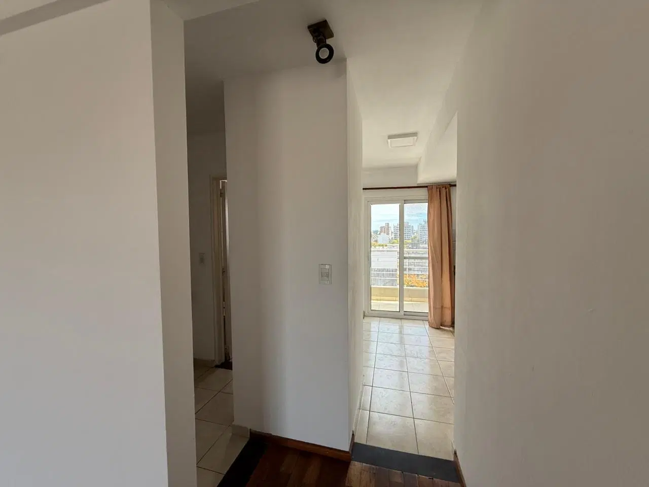 Departamento monoambiente con cochera en el Centro de Rosario 3