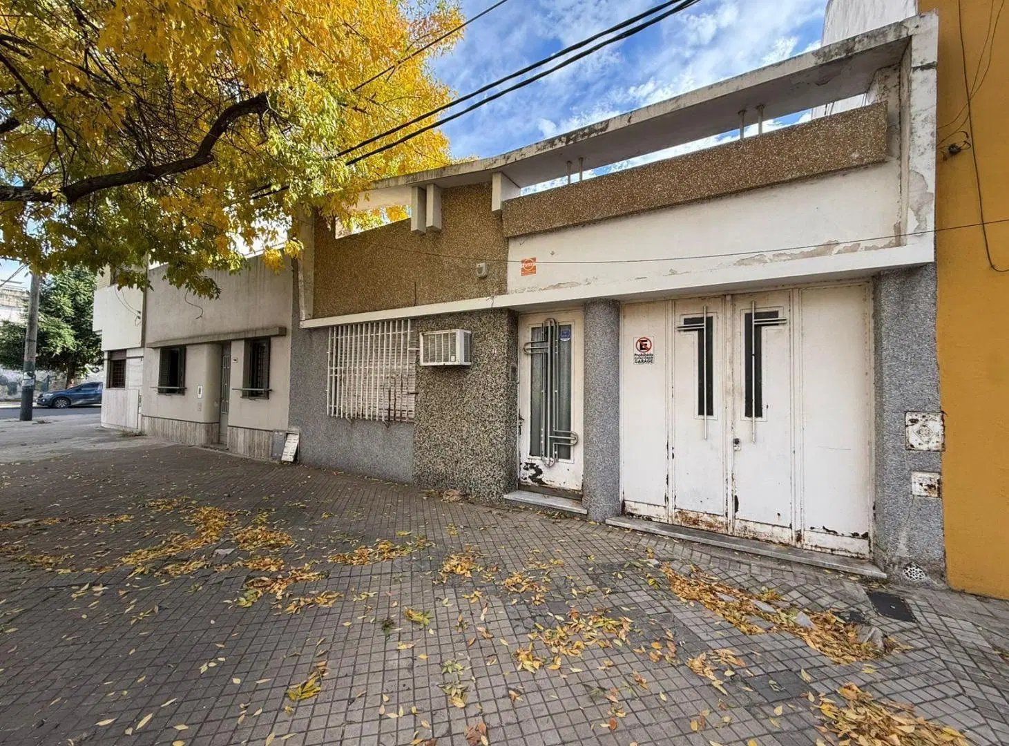 Dean Funes 700 Casa al frente para reciclar 1