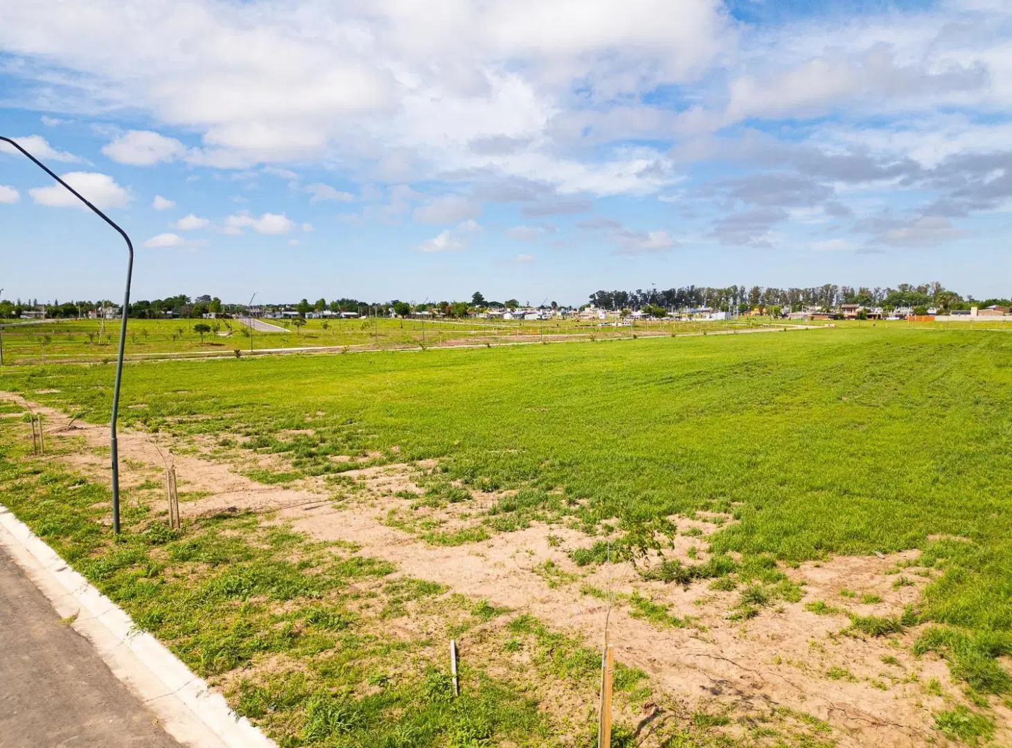 Terreno en venta 360m2  - General Lagos - EcoLagos Este - Todos los servicios 2