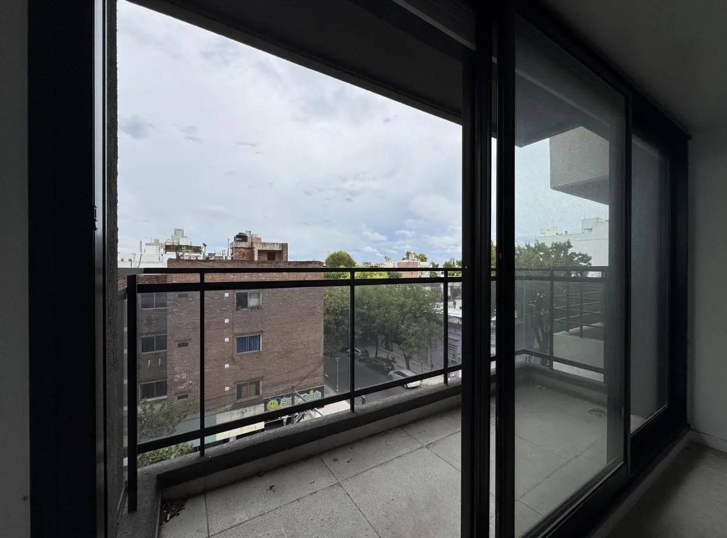 Departamento en Luis Agote 4