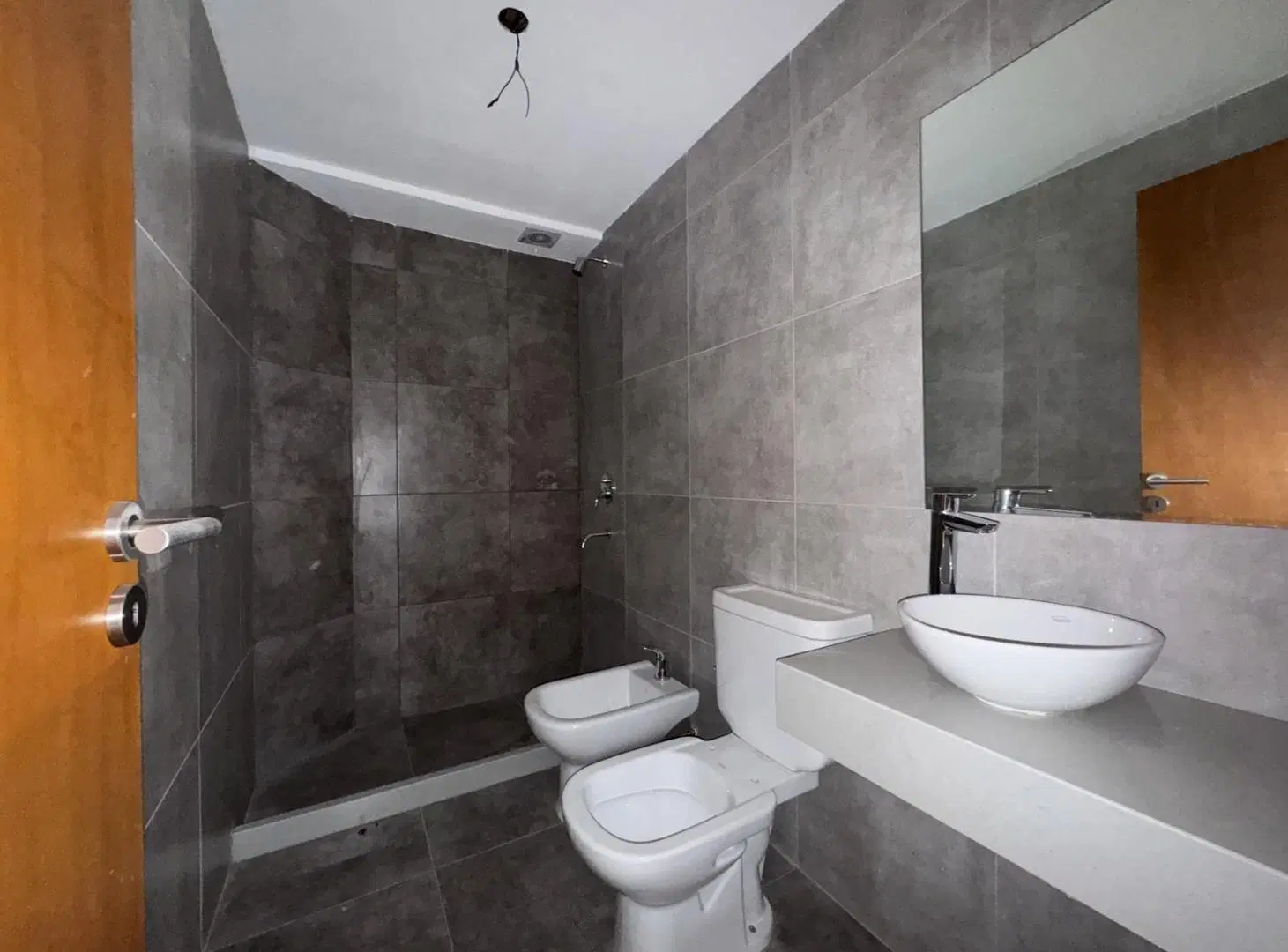 Departamento en Luis Agote 8