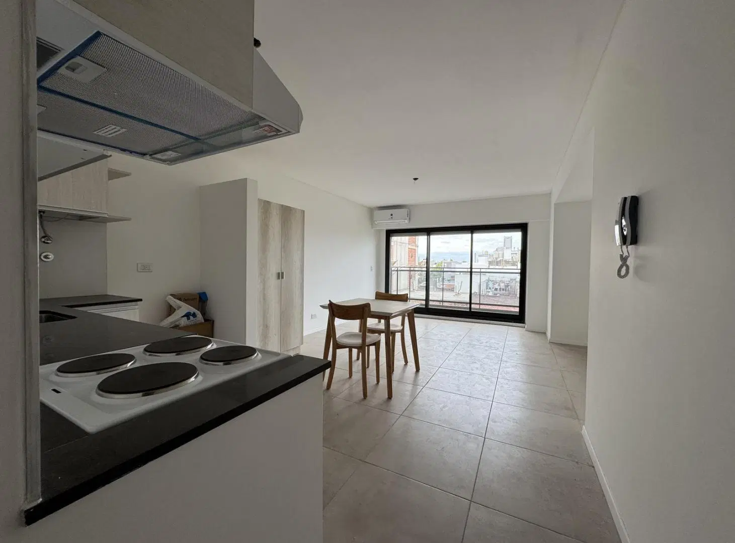Departamento en Luis Agote 3