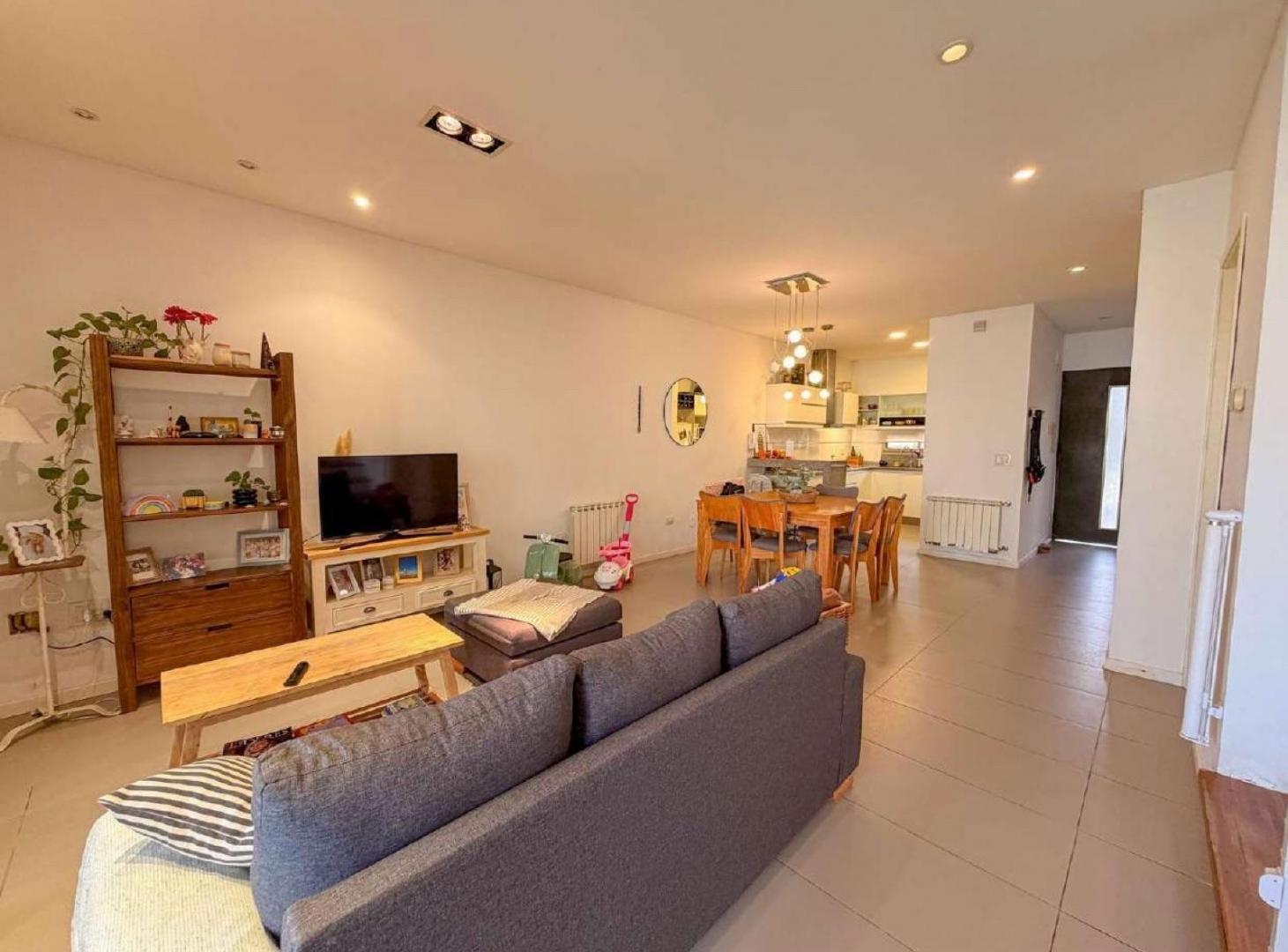 venta casa tres dormitorios alberdi moderna