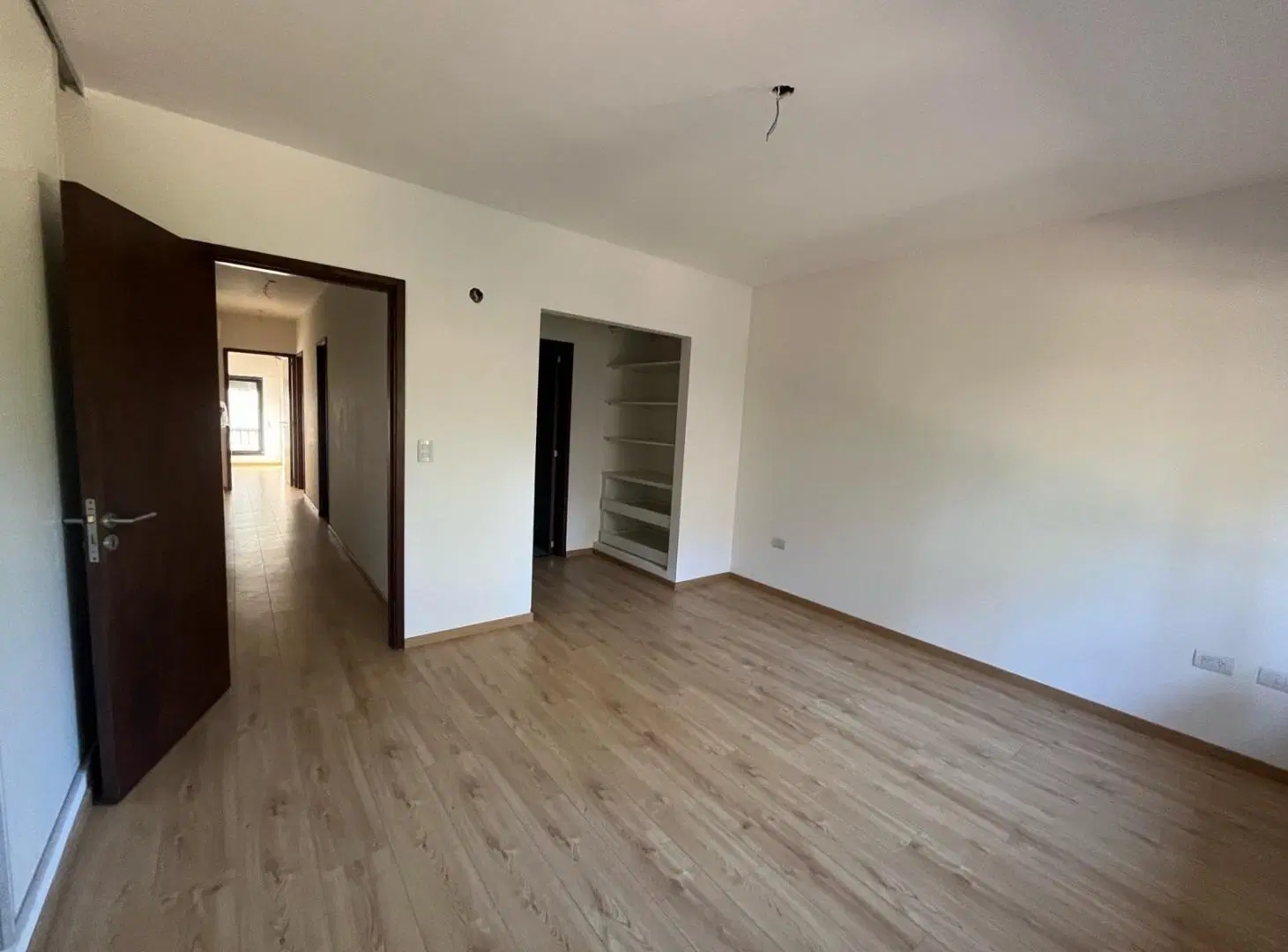 Casa duplex tres dormitorios estrenar fisherton patio pileta 4
