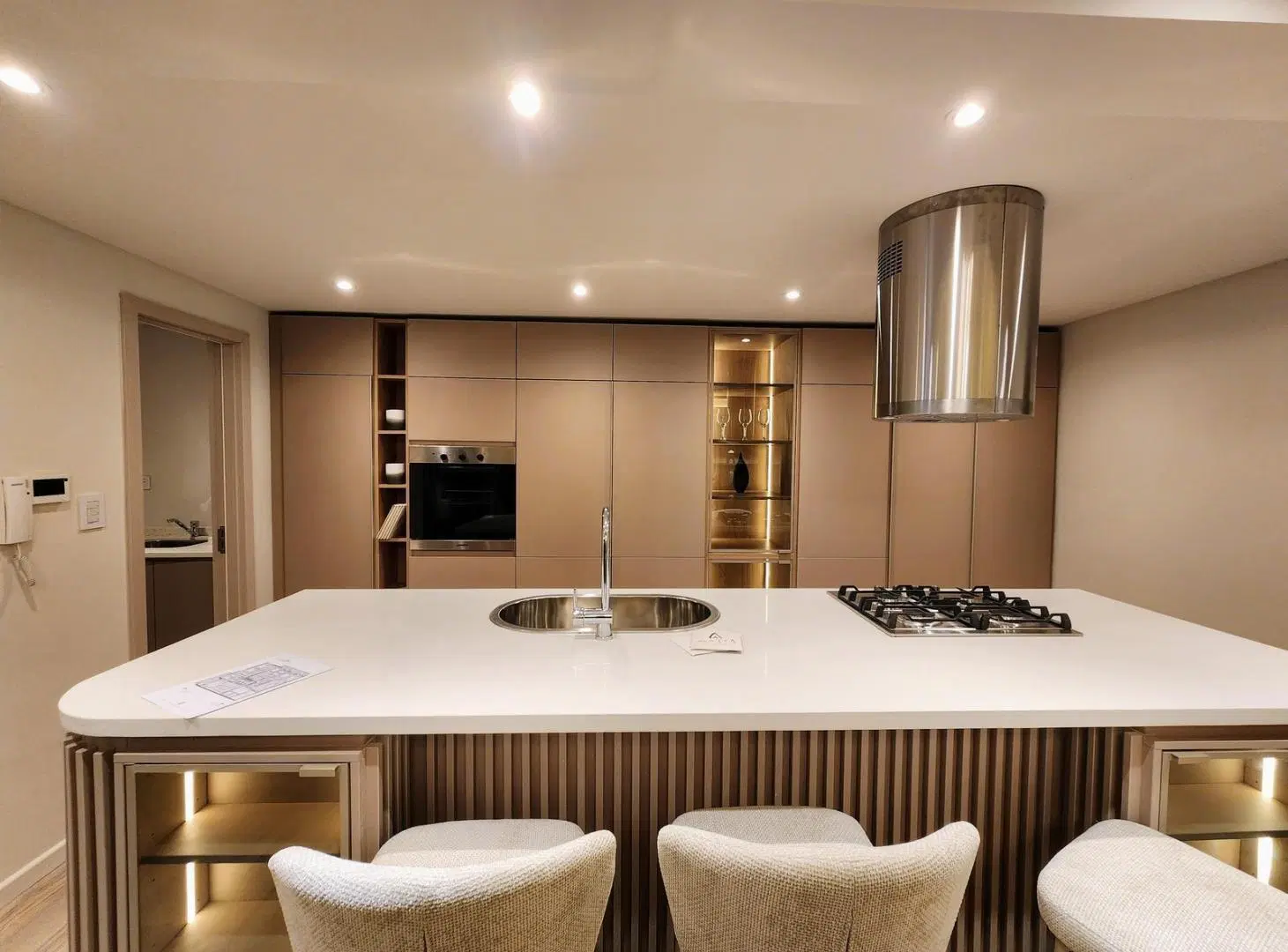 Departamento de 3 dormitorios, con balcón al frente, Centro 5