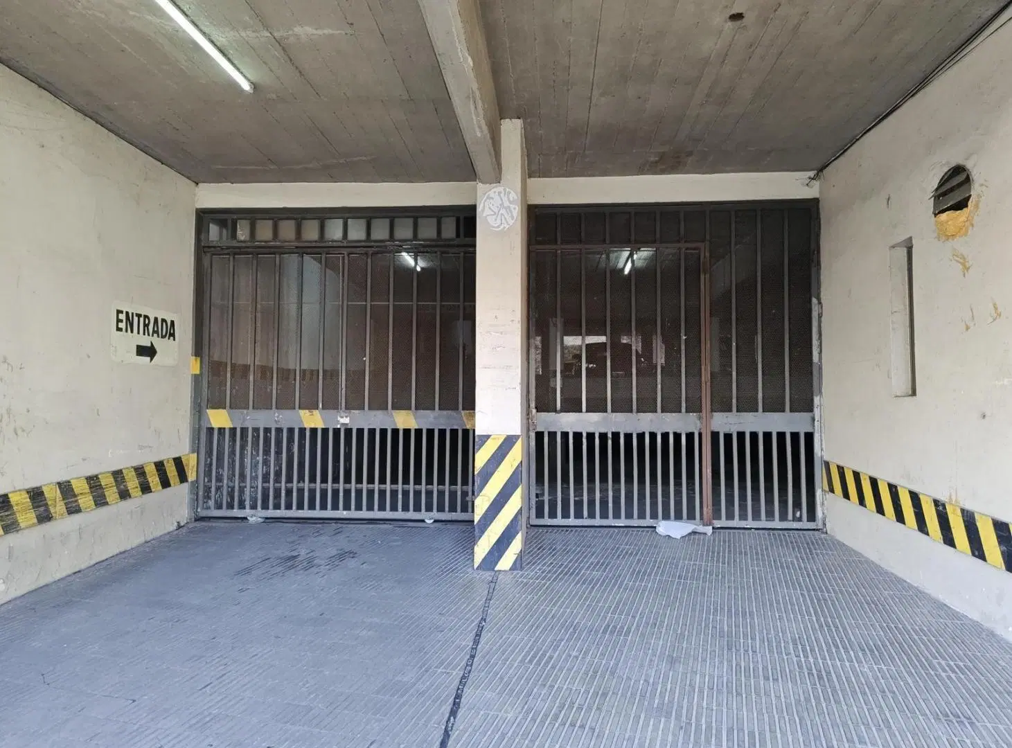 Cochera en venta en Abasto, Rosario 2