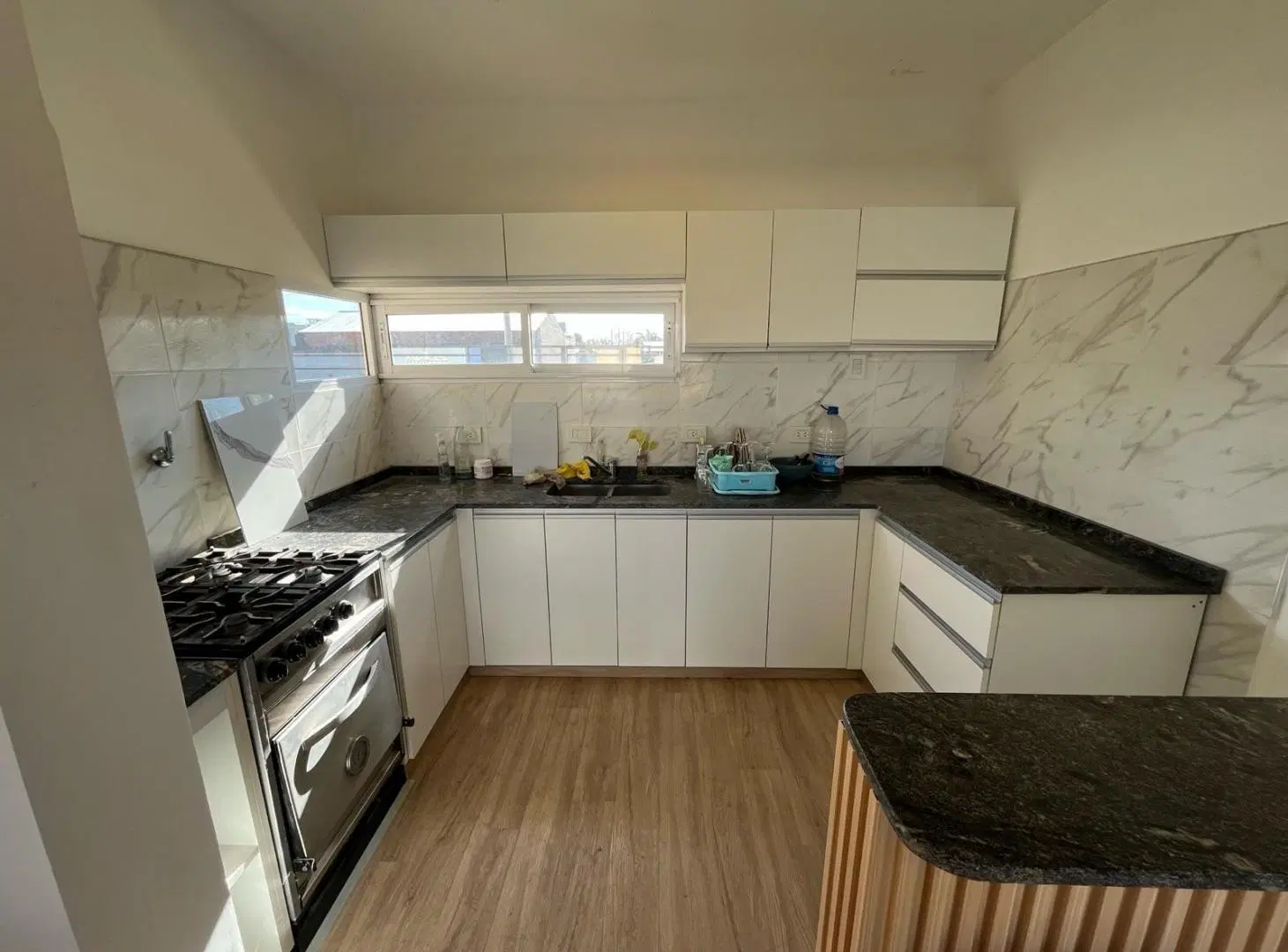 Venta casa dos dormitorios pileta quincho parrilla Roldan 8