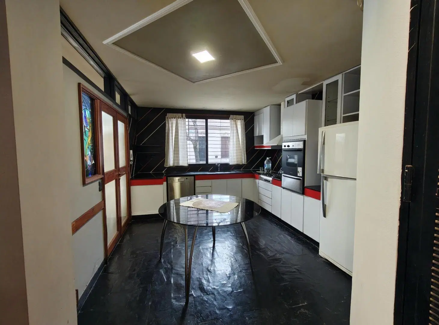 Casa en alquiler en Rosario, frente al Paque 8