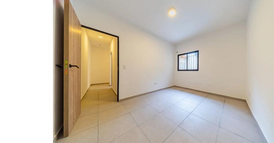 Foto de Casa de pasillo reciclada 2 dormitorios en Echesortu, imagen 2