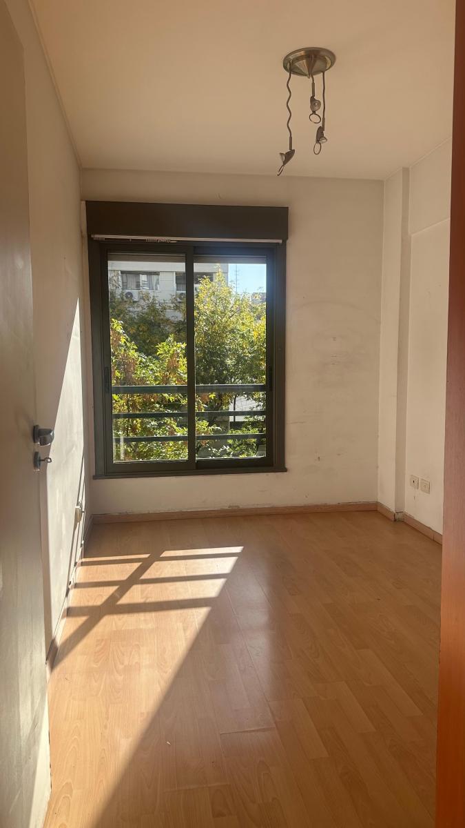 Exelente Semi Piso de Tres Ambientes Mas Escritorio y Cochera 5