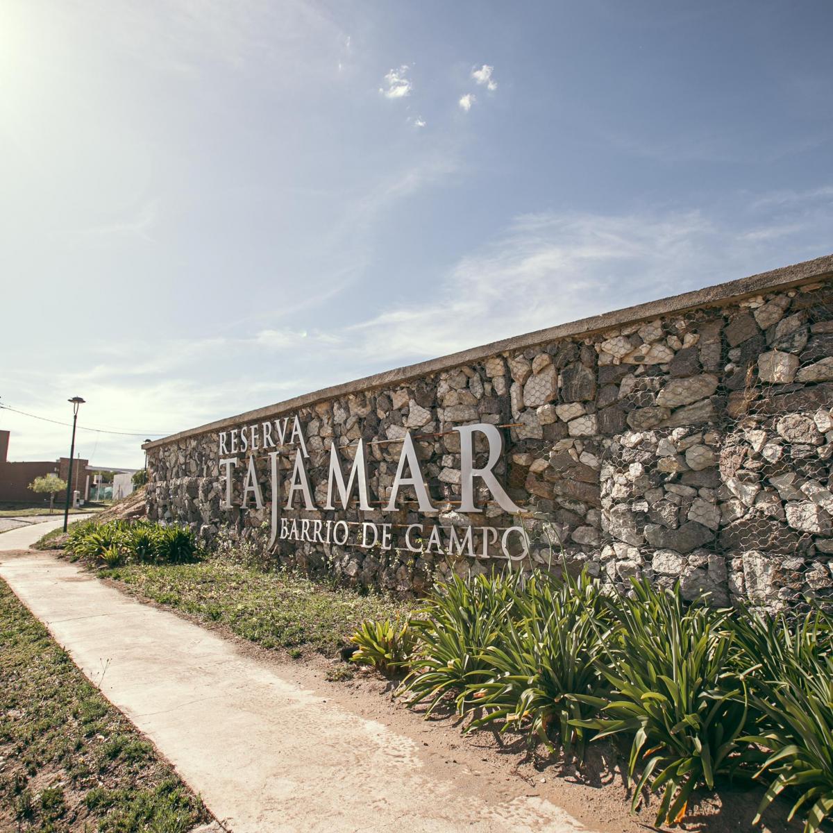 Venta Casas Dos Dorm - Apto Credito Hipotecario (105.000 Uvas) 5
