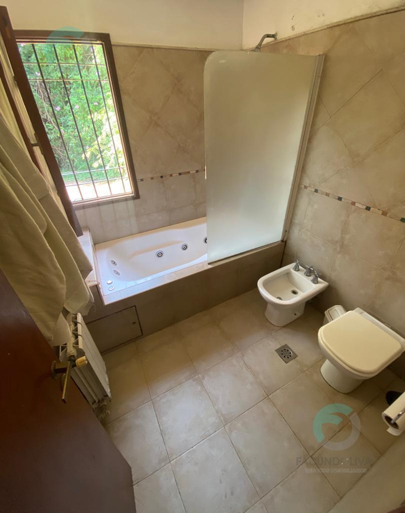Foto de Alquilo Casa 4 dormitorios, Villa Allende, imagen 2
