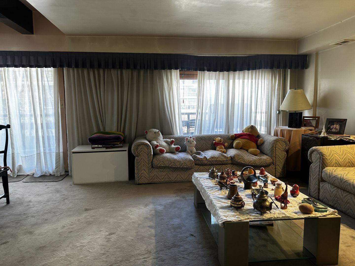 DEPARTAMENTO 4 AMBIENTES CON DEPENDENCIA Y GUARDACOCHE EN ALMAGRO