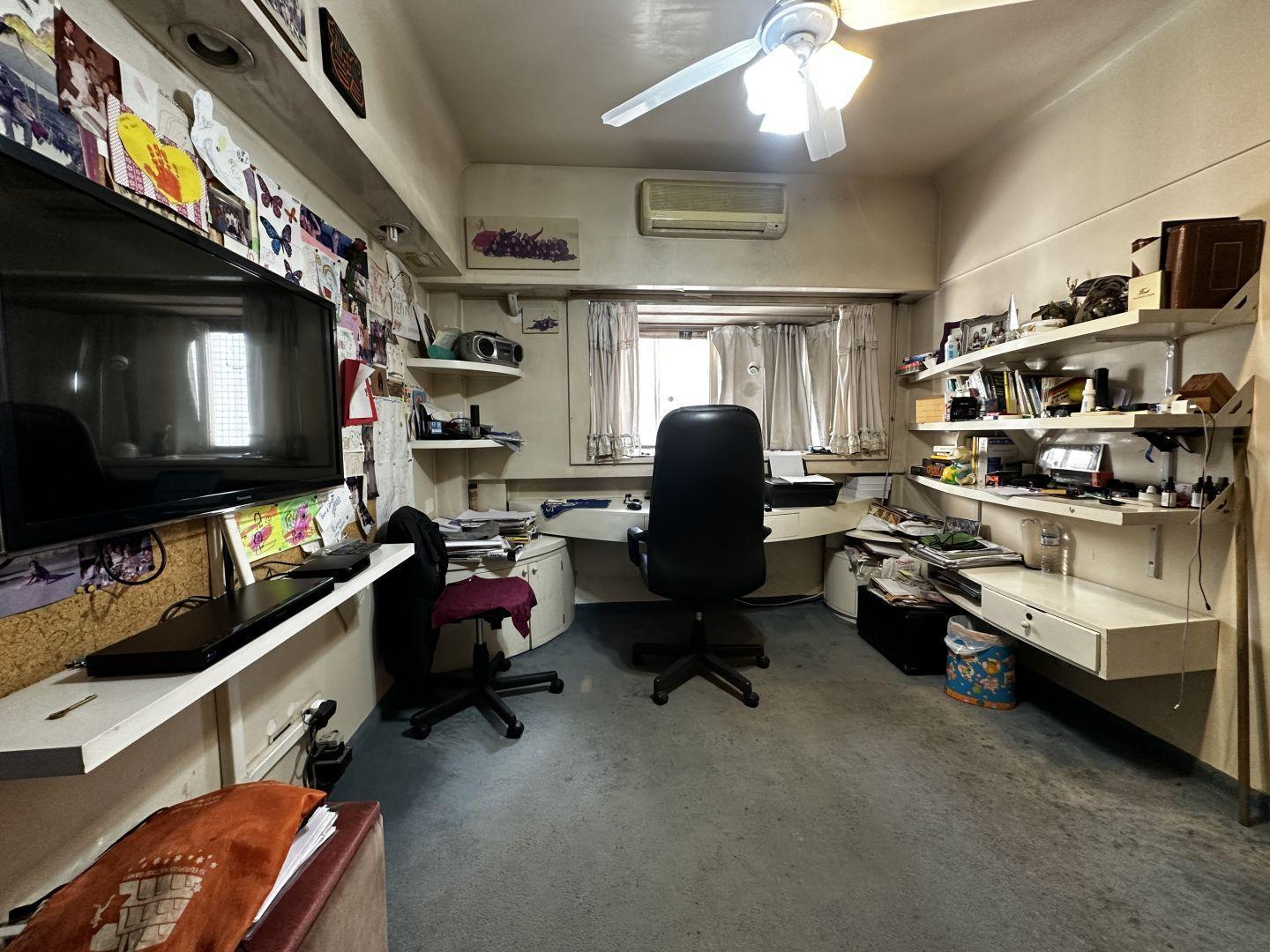 DEPARTAMENTO 4 AMBIENTES CON DEPENDENCIA Y GUARDACOCHE EN ALMAGRO