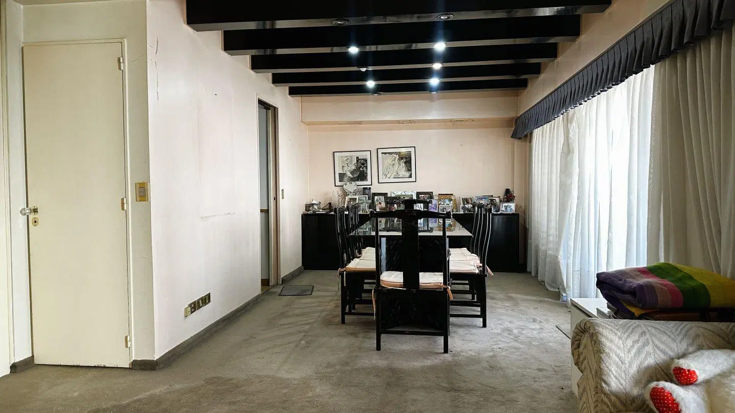 DEPARTAMENTO 4 AMBIENTES CON DEPENDENCIA Y GUARDACOCHE EN ALMAGRO 5